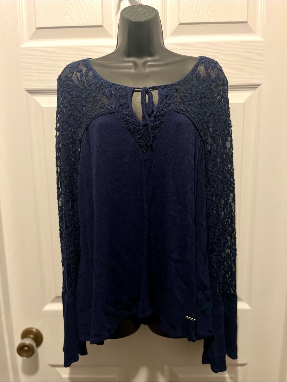 Coupe Collection Top Boho Navy Blue Lace V-Neck Flowy Top Large Blouse Sheer
